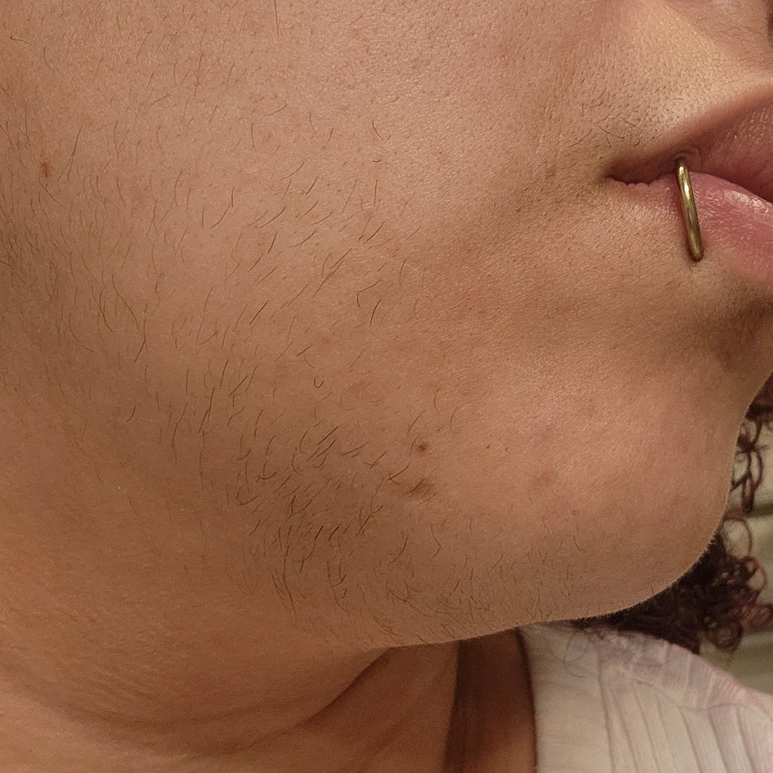 10 maneiras seguras de lidar com os pelos do queixo da SOP